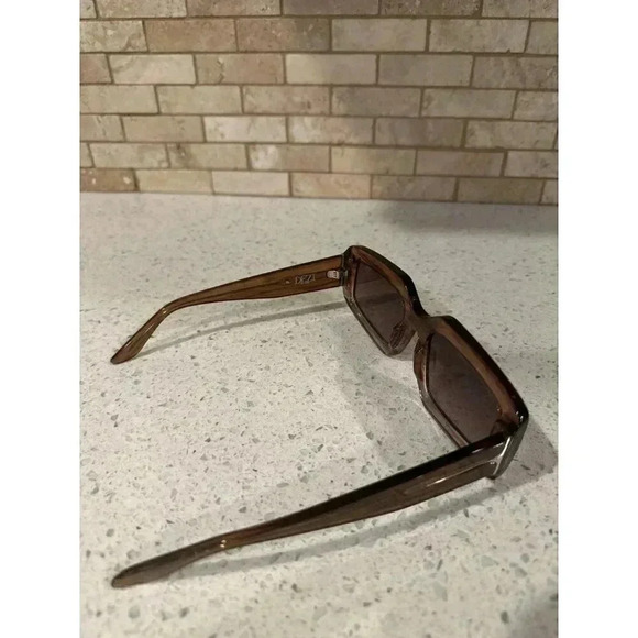Dezi Sunglasses - Read the Room COLOR: ESPRESSO OAK‎ / GREY FADED main image 6